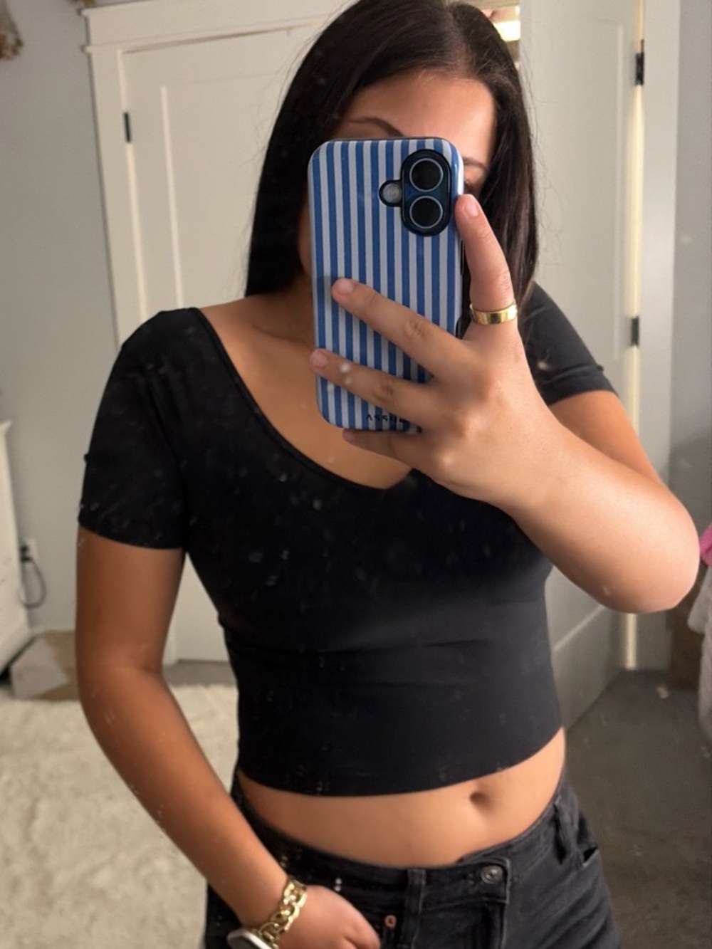 Lululemon Women's Black Scoop Neck Crop Top